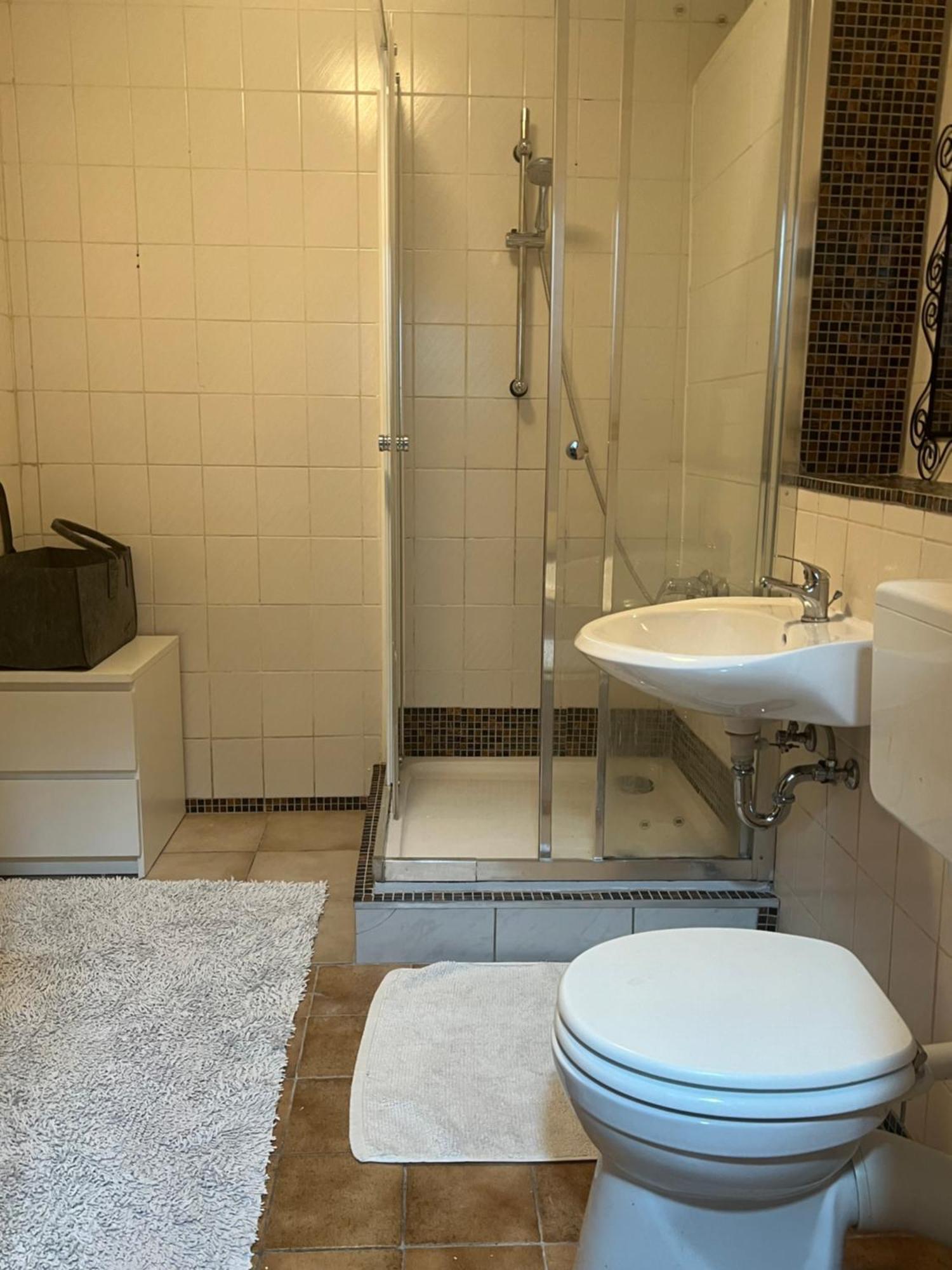 Apache Apartment *